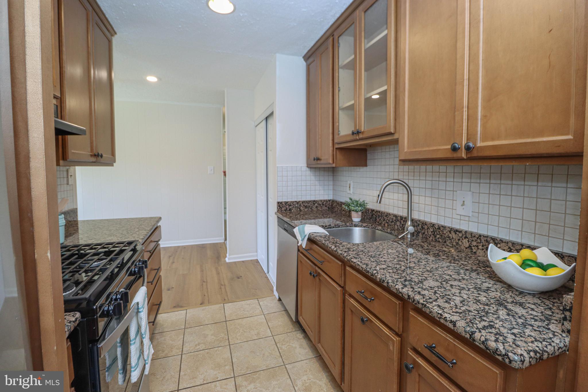 140 Georgetown Road, Unit 10 Annapolis, MD 21403 - Photo 21 of 43 Kitchen