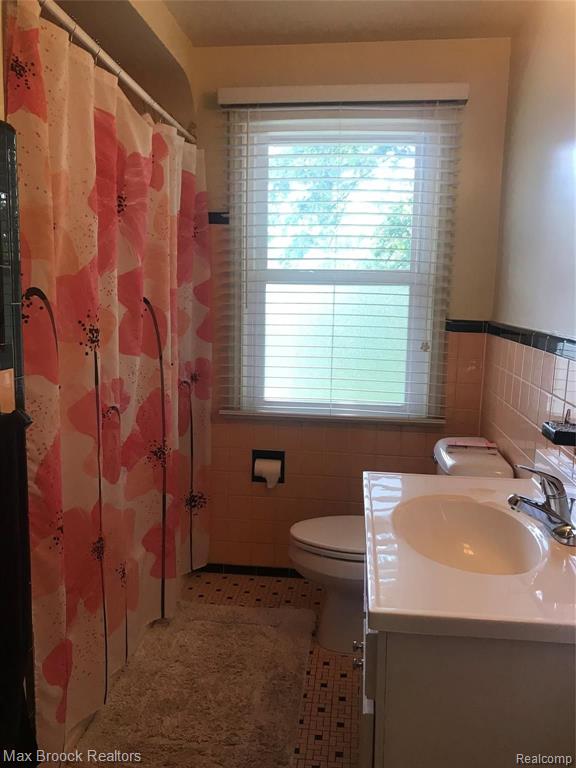 20051 Stratford Road Detroit, MI 48221 - Photo 19 of 22