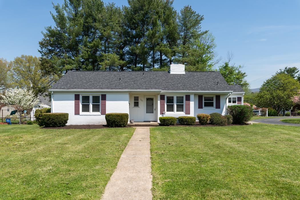 201 Court Road Waynesboro, VA 22980 - Photo 1 of 54 Gallery Image 1
