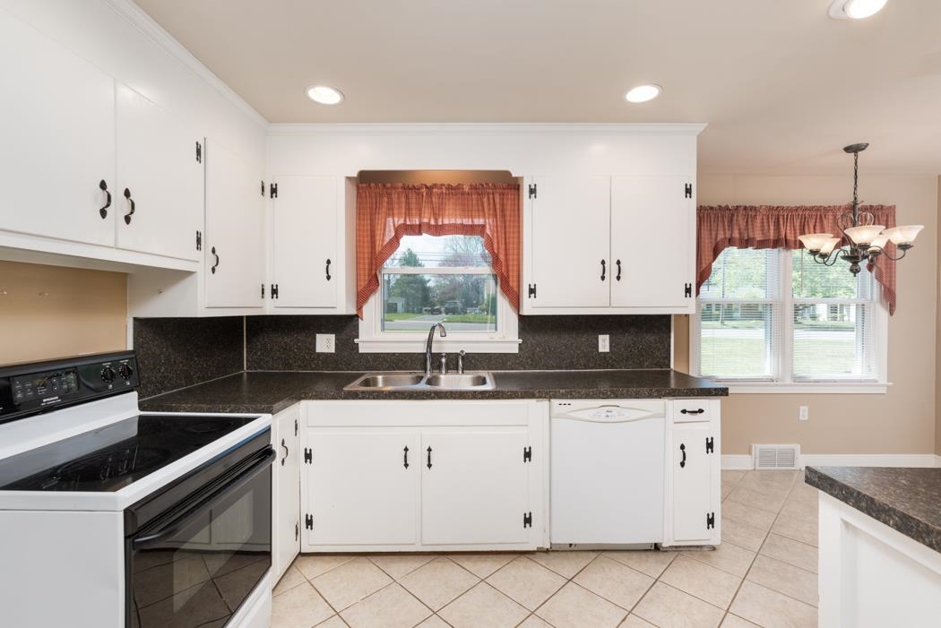 201 Court Road Waynesboro, VA 22980 - Photo 17 of 54 Gallery Image 17