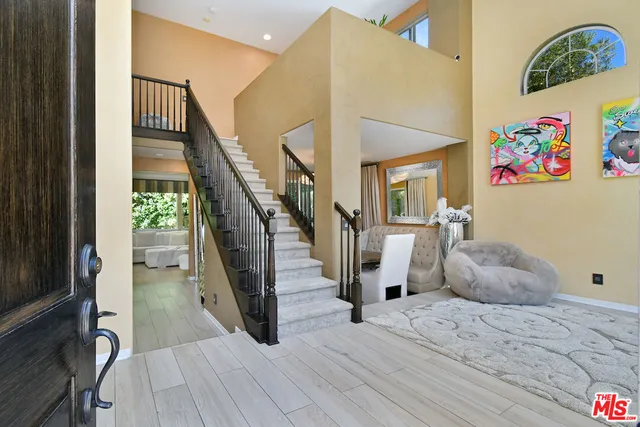 $1,295,000 | 3661 El Encanto Drive, Calabasas, CA 91302