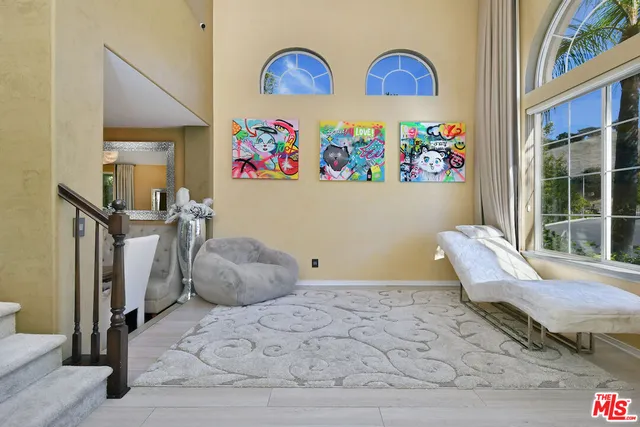 $1,295,000 | 3661 El Encanto Drive, Calabasas, CA 91302