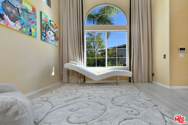 $1,295,000 | 3661 El Encanto Drive, Calabasas, CA 91302