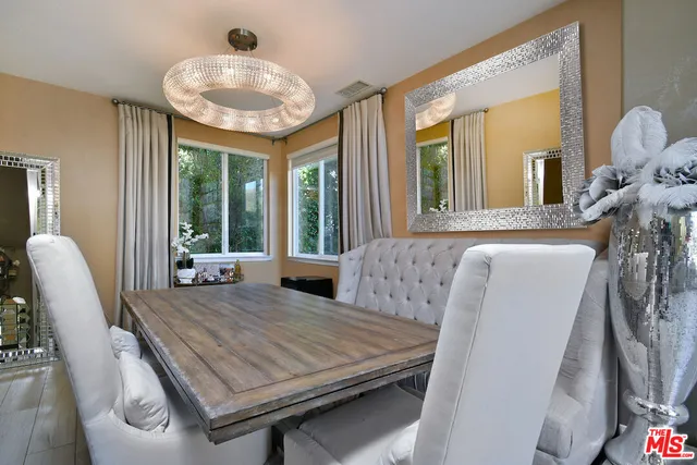 $1,295,000 | 3661 El Encanto Drive, Calabasas, CA 91302