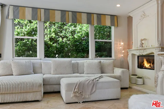 $1,295,000 | 3661 El Encanto Drive, Calabasas, CA 91302