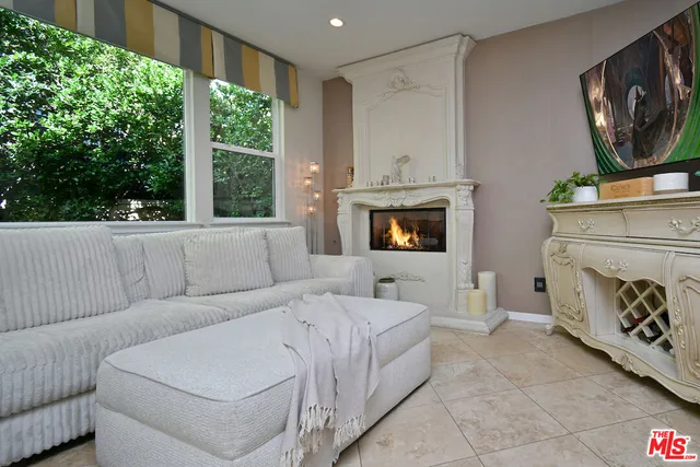 $1,295,000 | 3661 El Encanto Drive, Calabasas, CA 91302