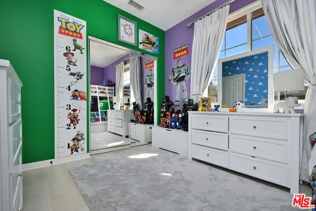 $1,295,000 | 3661 El Encanto Drive, Calabasas, CA 91302