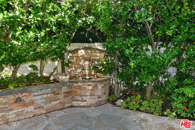 $1,295,000 | 3661 El Encanto Drive, Calabasas, CA 91302