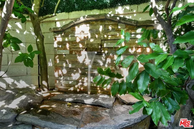 $1,295,000 | 3661 El Encanto Drive, Calabasas, CA 91302