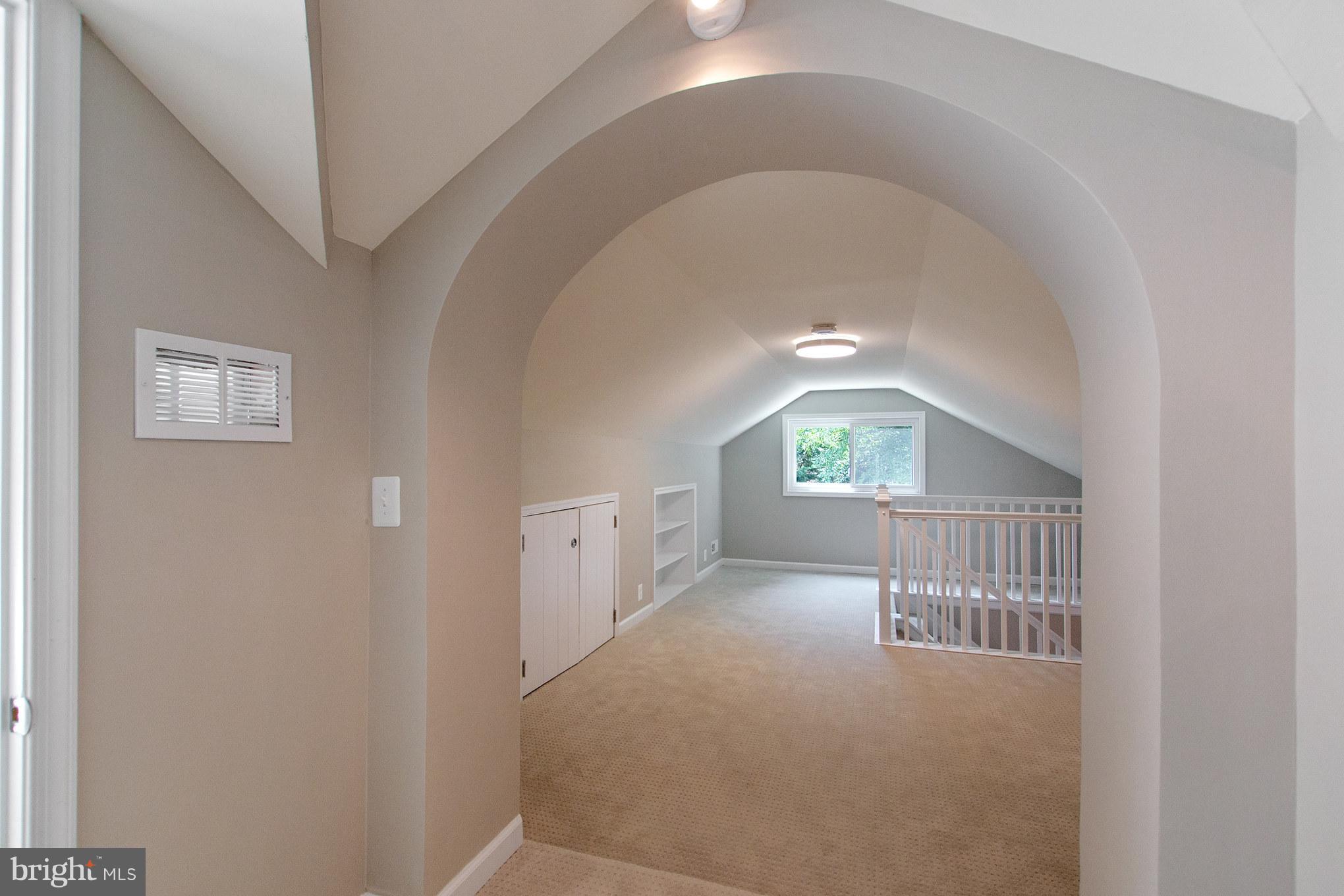 10309 Owen Brown Road Columbia, MD 21044 - Photo 15 of 21 Unique Architecture.