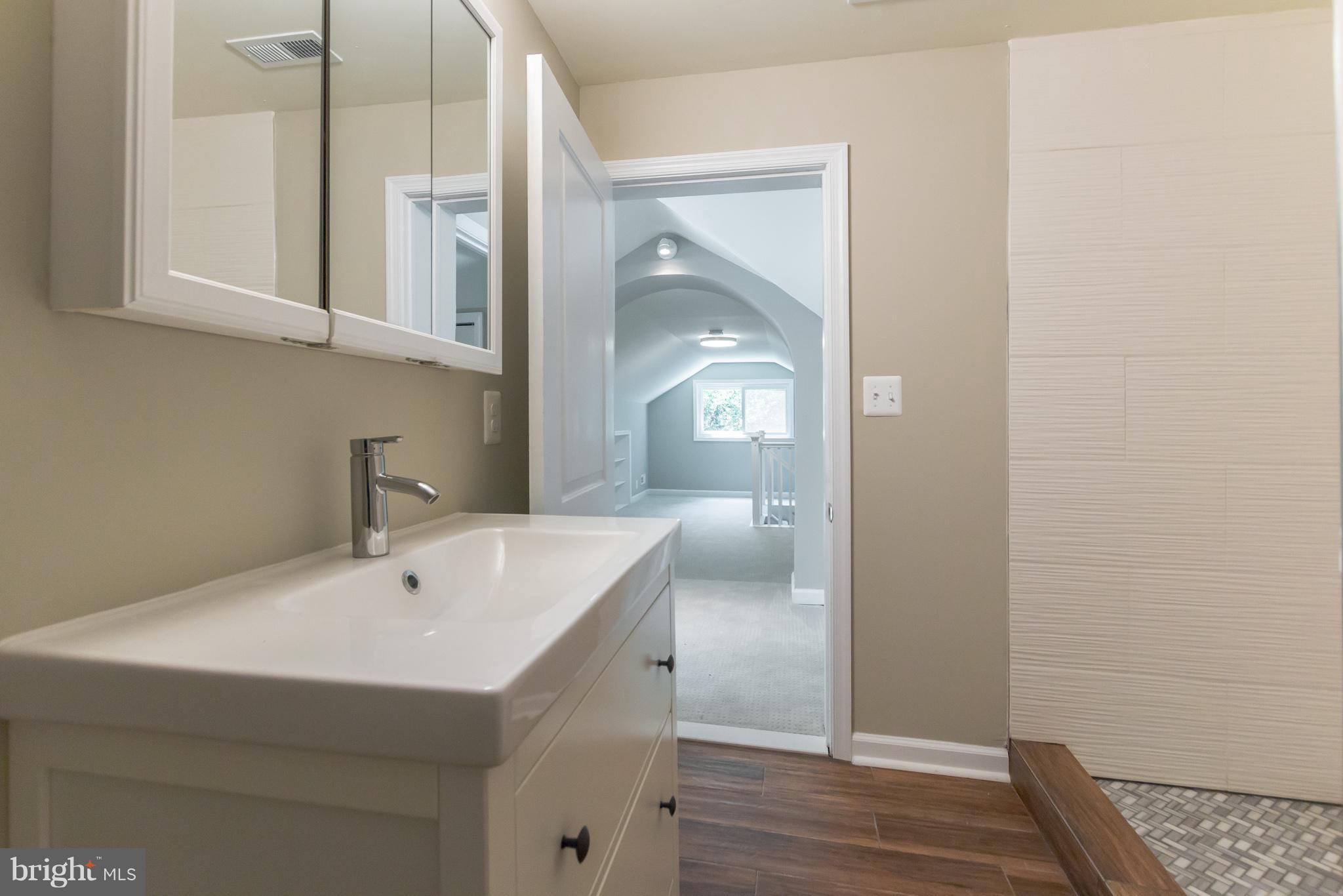 10309 Owen Brown Road Columbia, MD 21044 - Photo 18 of 21 Upper Level Bath