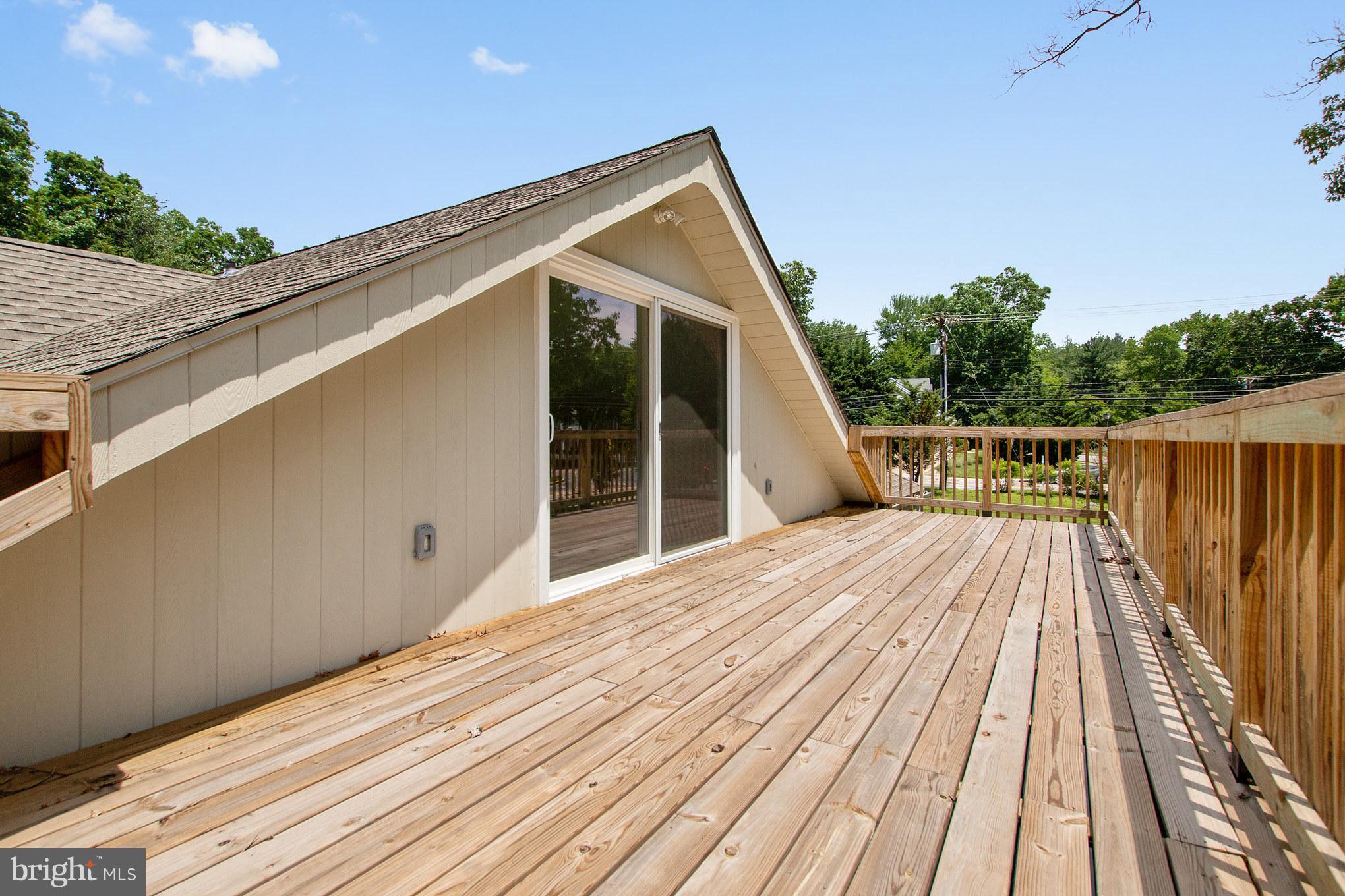 10309 Owen Brown Road Columbia, MD 21044 - Photo 21 of 21 Deck for morning coffee or entertaining.