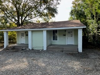 1360 Rhodes Street, Unit C Columbus, GA 31901 - Photo 2 of 12 a house with a outdoor space
