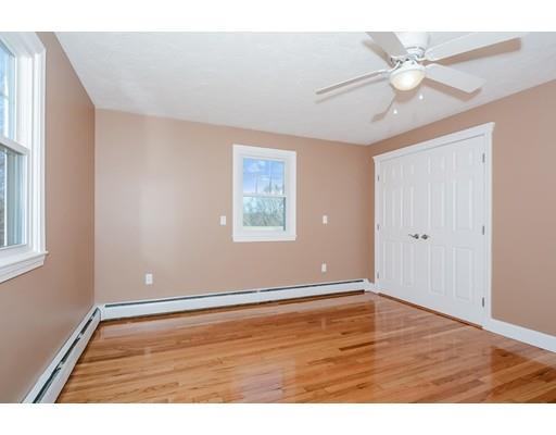 10 Winston Road Worcester, MA 01606 - Photo 9 of 26 Gallery Image 9