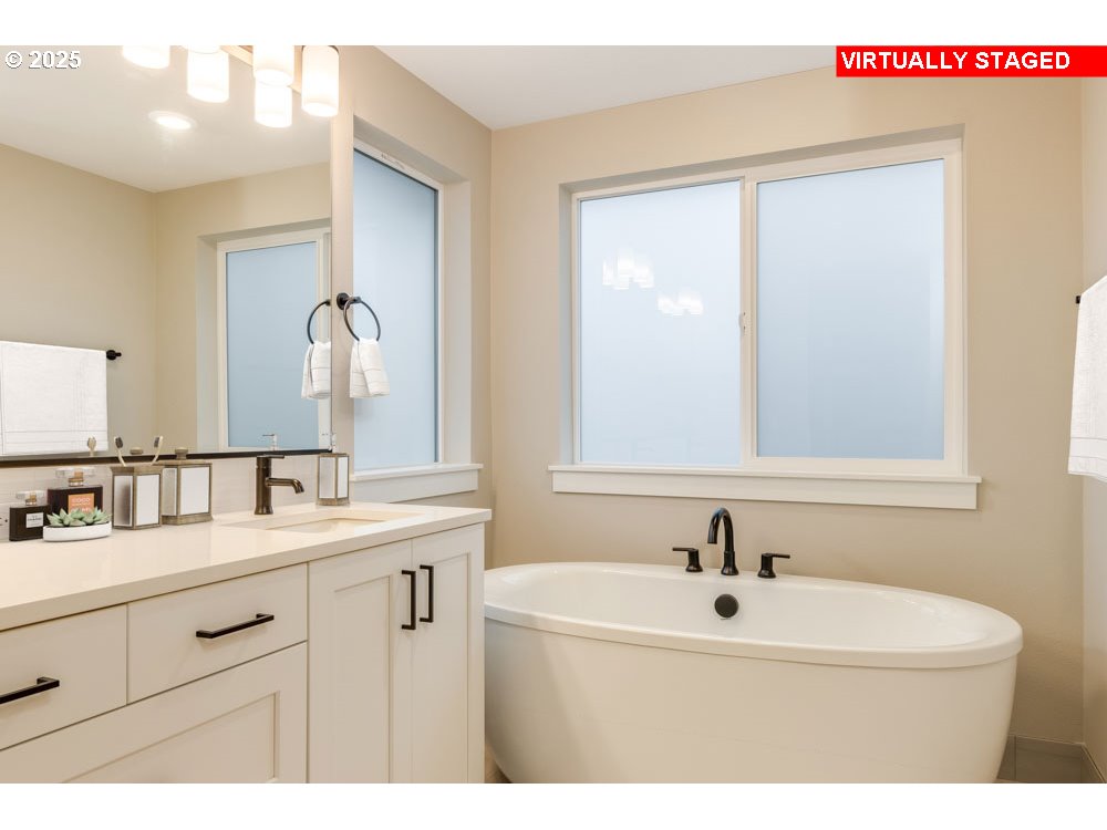 3802 South 44th Avenue Ridgefield, WA 98642 - Photo 6 of 10 Owner's Suite Bathroom