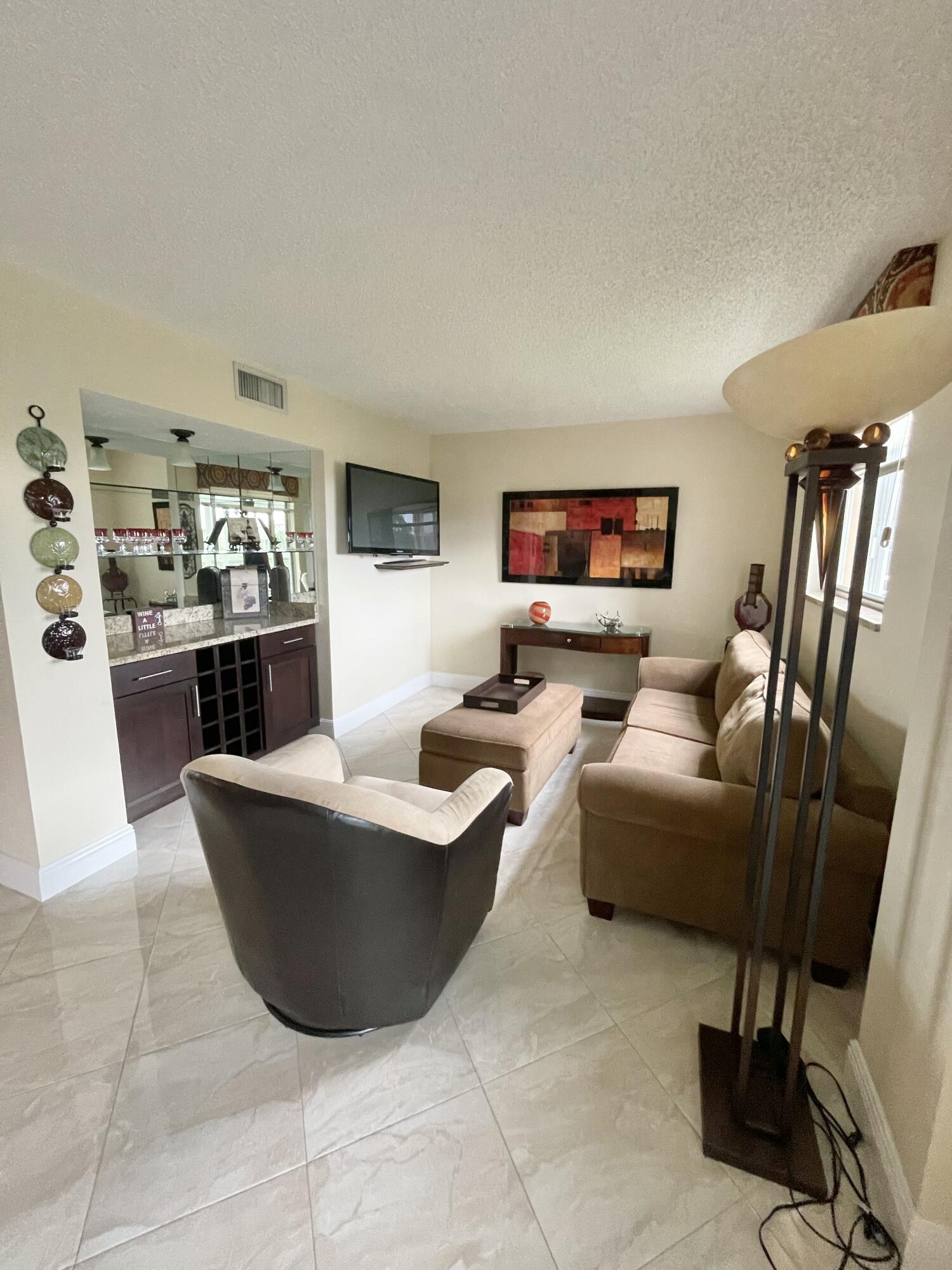 299 Northwest 52nd Terrace, Unit 422 Boca Raton, FL 33487 - Photo 10 of 39 IMG_0391