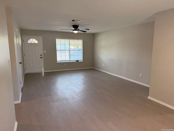 $1,525 | 795 Albert Street, New Braunfels, TX 78130