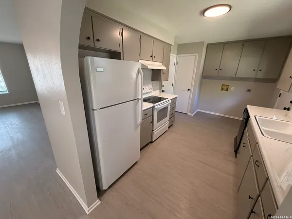 $1,525 | 795 Albert Street, New Braunfels, TX 78130