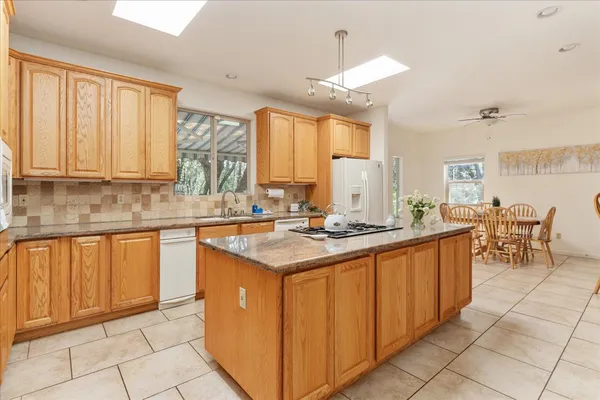 $949,950 | 3371 Fairway Drive, Arnold, CA 95223