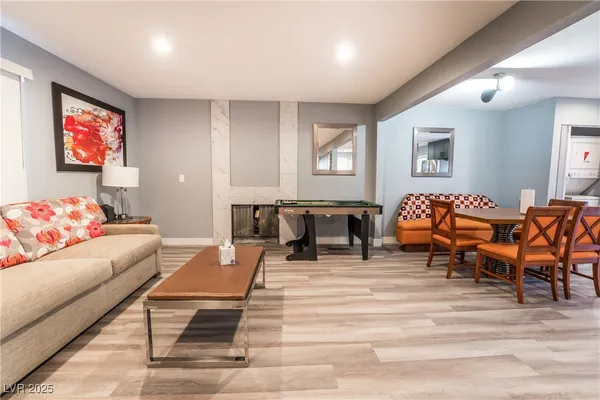 $3,300 | 3955 Savoy Court, Las Vegas, NV 89115