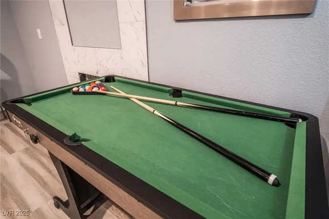 $3,300 | 3955 Savoy Court, Las Vegas, NV 89115