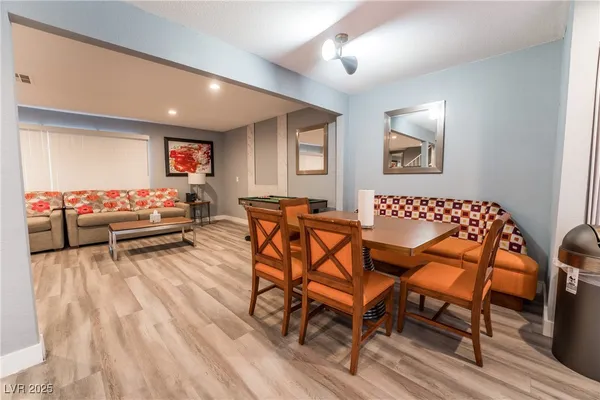 $3,300 | 3955 Savoy Court, Las Vegas, NV 89115
