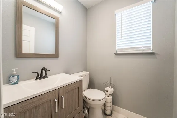 $3,300 | 3955 Savoy Court, Las Vegas, NV 89115