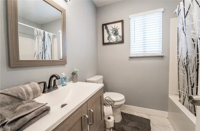 $3,300 | 3955 Savoy Court, Las Vegas, NV 89115