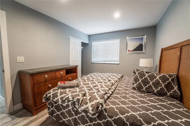 $3,300 | 3955 Savoy Court, Las Vegas, NV 89115