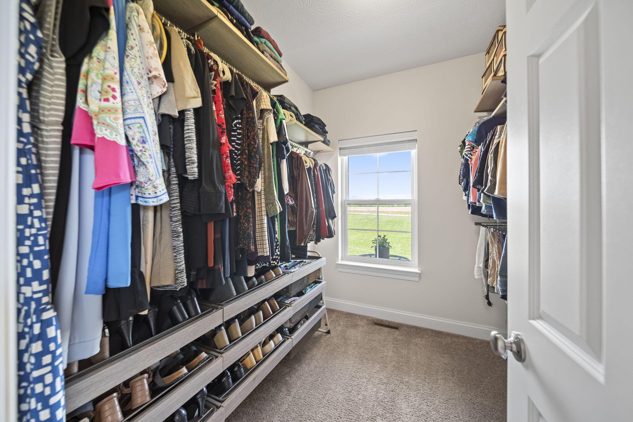 21746 Winstead Road Circleville, OH 43113 - Photo 46 of 99 walk in closet