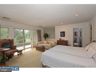 201 Ashwood Road Villanova, PA 19085 - Photo 5 of 10 Bedroom - Main