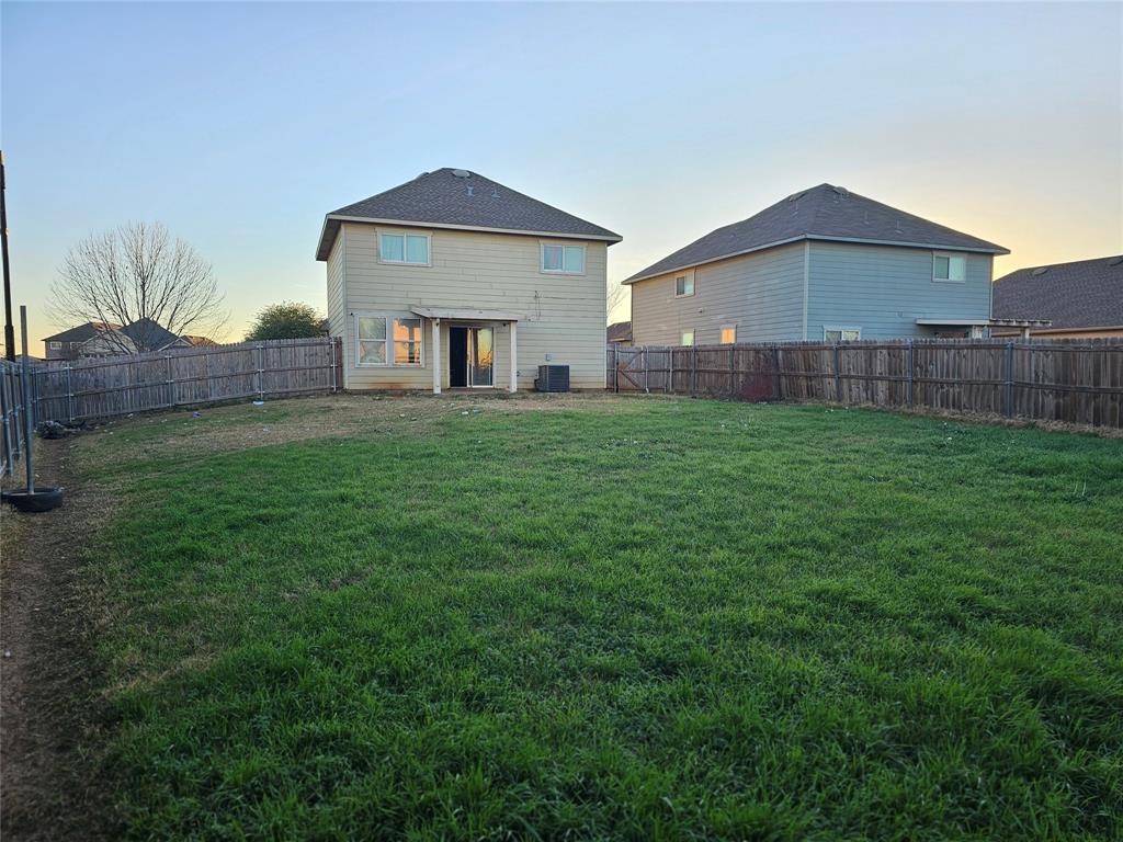 237 Cres Ridge Drive Fort Worth, TX 76140 - Photo 10 of 11 a house view with a garden space