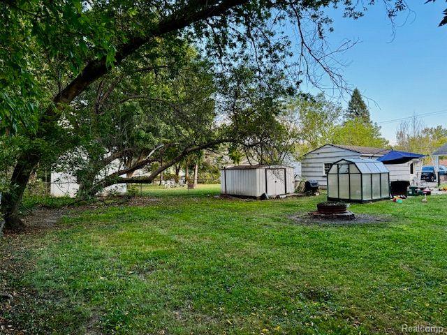 7023 Lapeer Road Davison, MI 48423 - Photo 25 of 28
