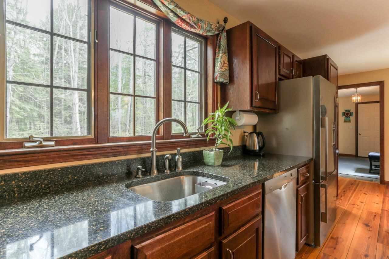 42 Boulder Hill Road Weare, NH 03281 - Photo 5 of 36