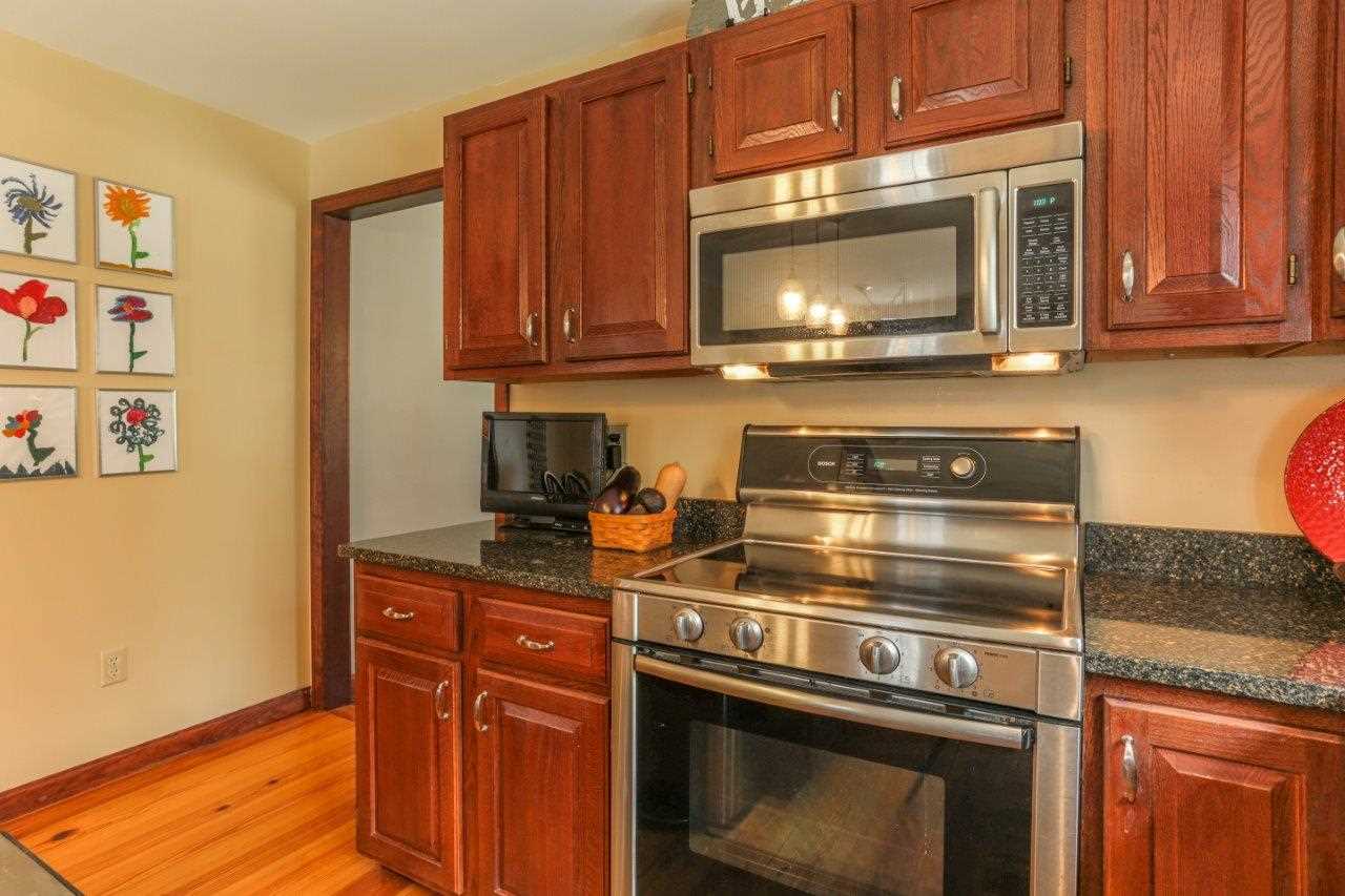 42 Boulder Hill Road Weare, NH 03281 - Photo 6 of 36