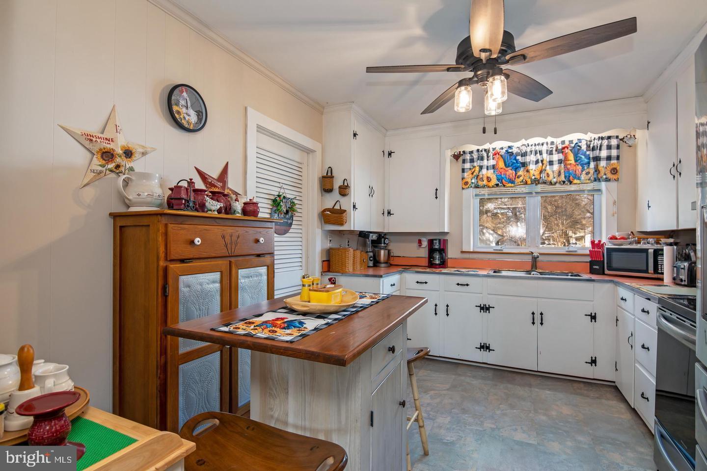 109 Mill Street Cambridge, MD 21613 - Photo 15 of 31 Kitchen w/ Rear Exit