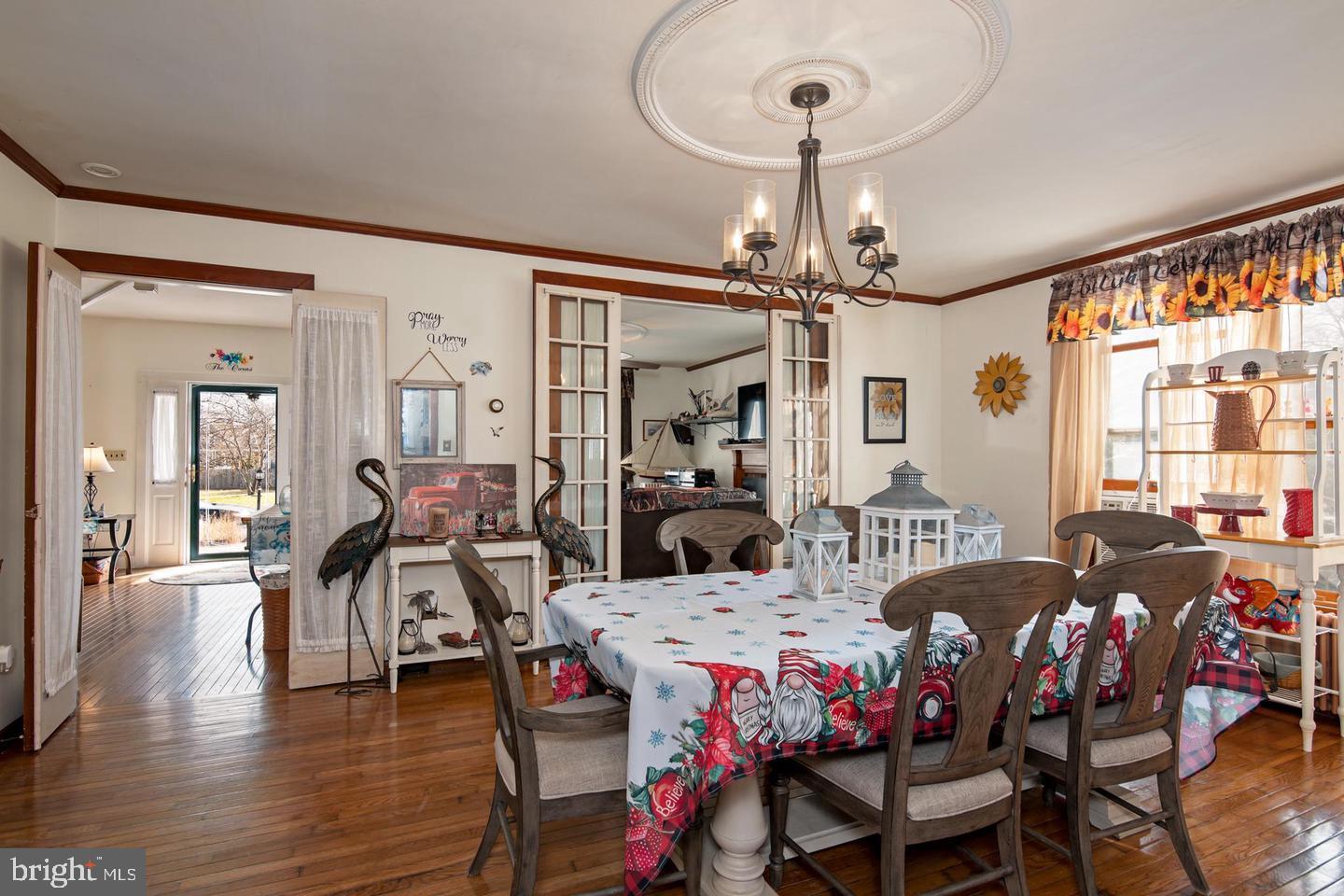 109 Mill Street Cambridge, MD 21613 - Photo 7 of 31 Formal Dining Room
