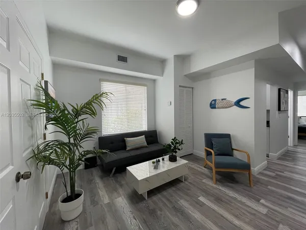 $2,700 | 29 Oviedo Avenue, Unit 1, Coral Gables, FL 33134