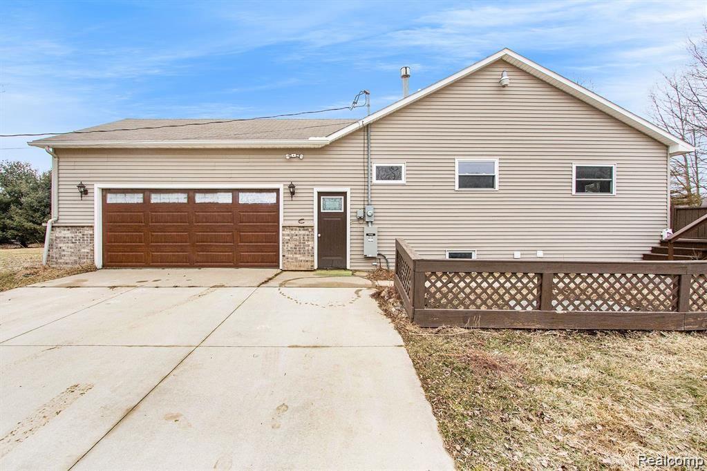 8292 Cork Road Avoca, MI 48006 - Photo 1 of 38 0N2A5016.jpg