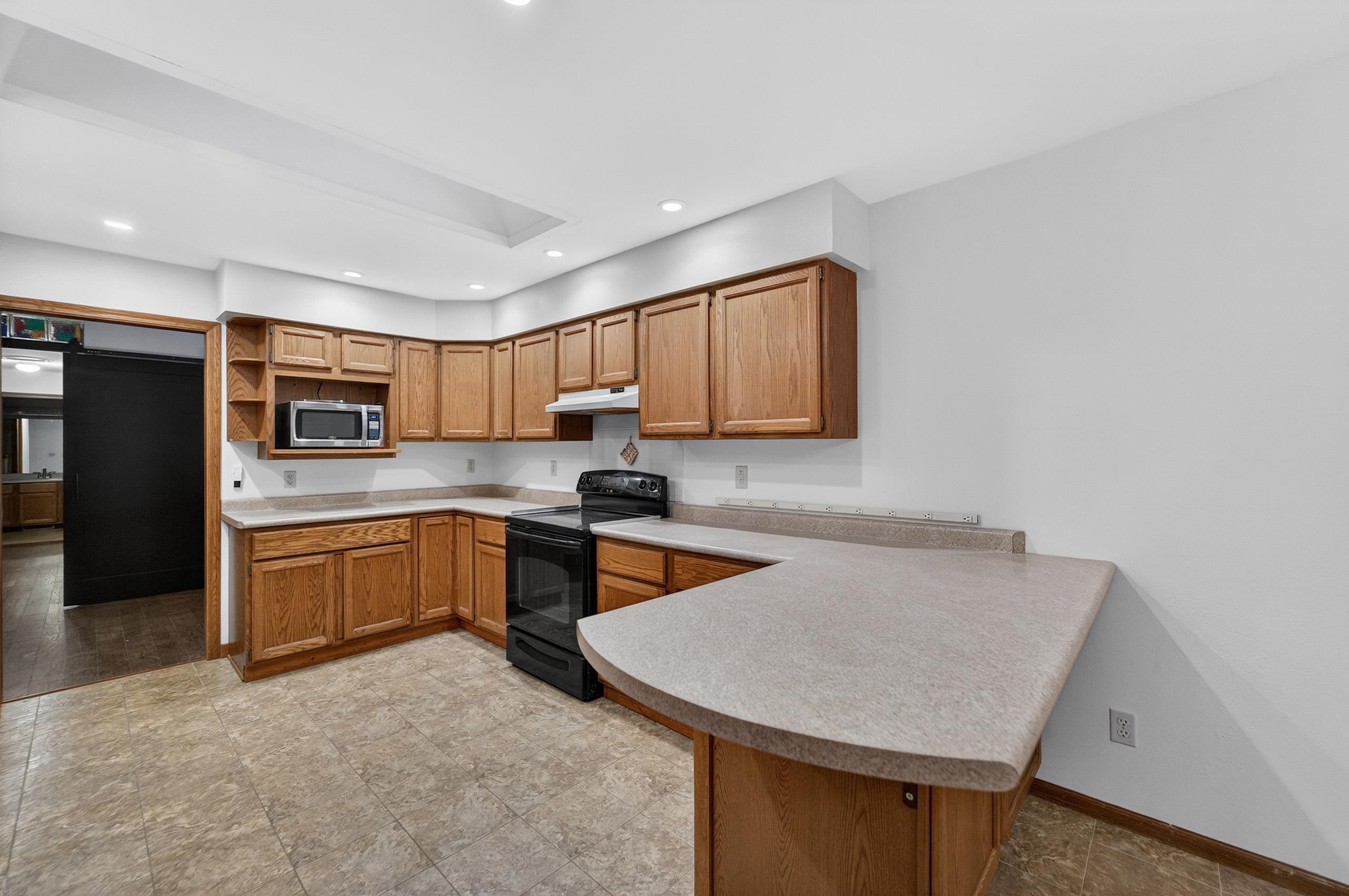 107 Ravine Road Mount Horeb, WI 53572 - Photo 6 of 47