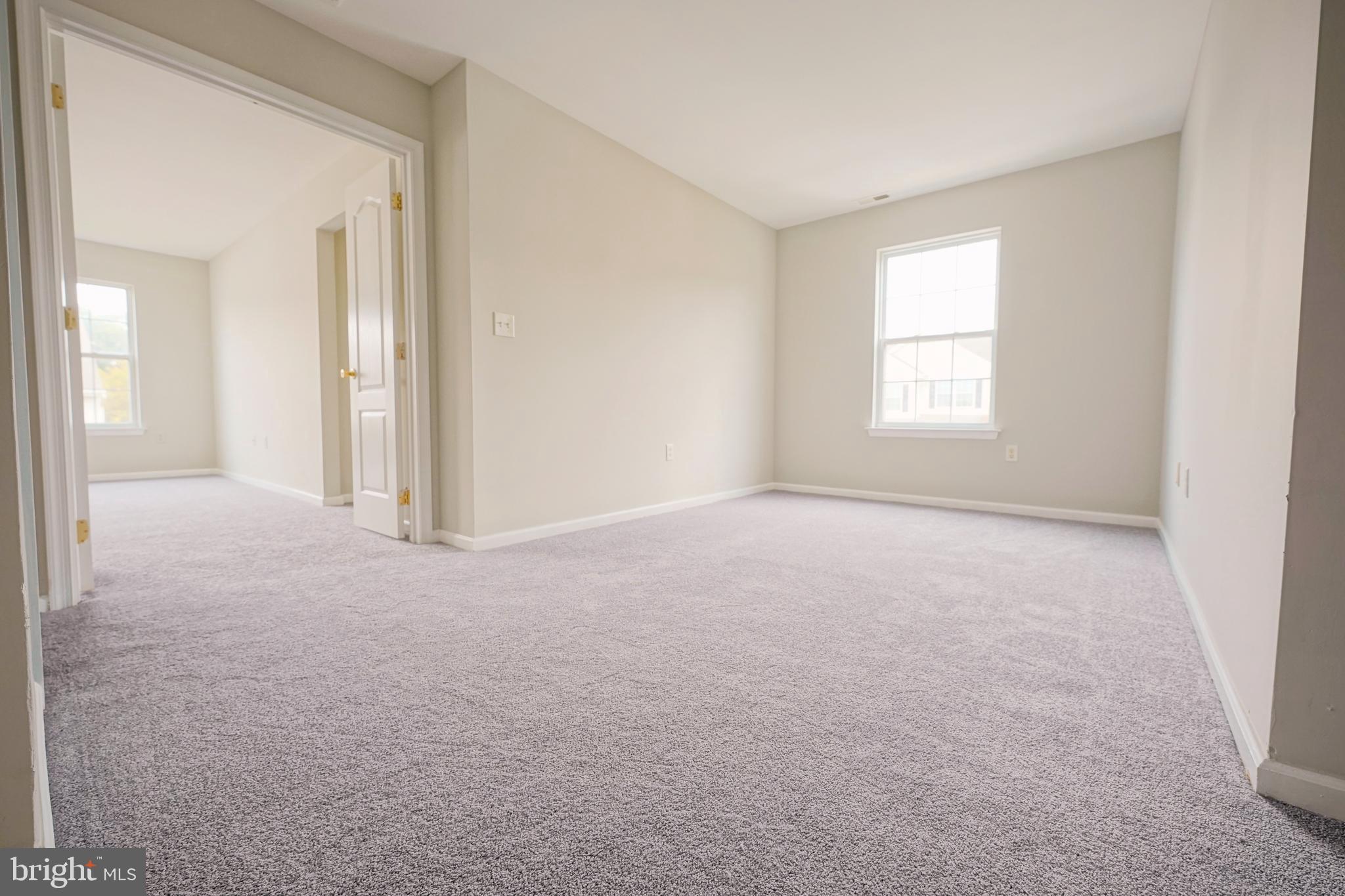 202 Hawthorne Way Delran, NJ 08075 - Photo 22 of 42 an empty room with a window