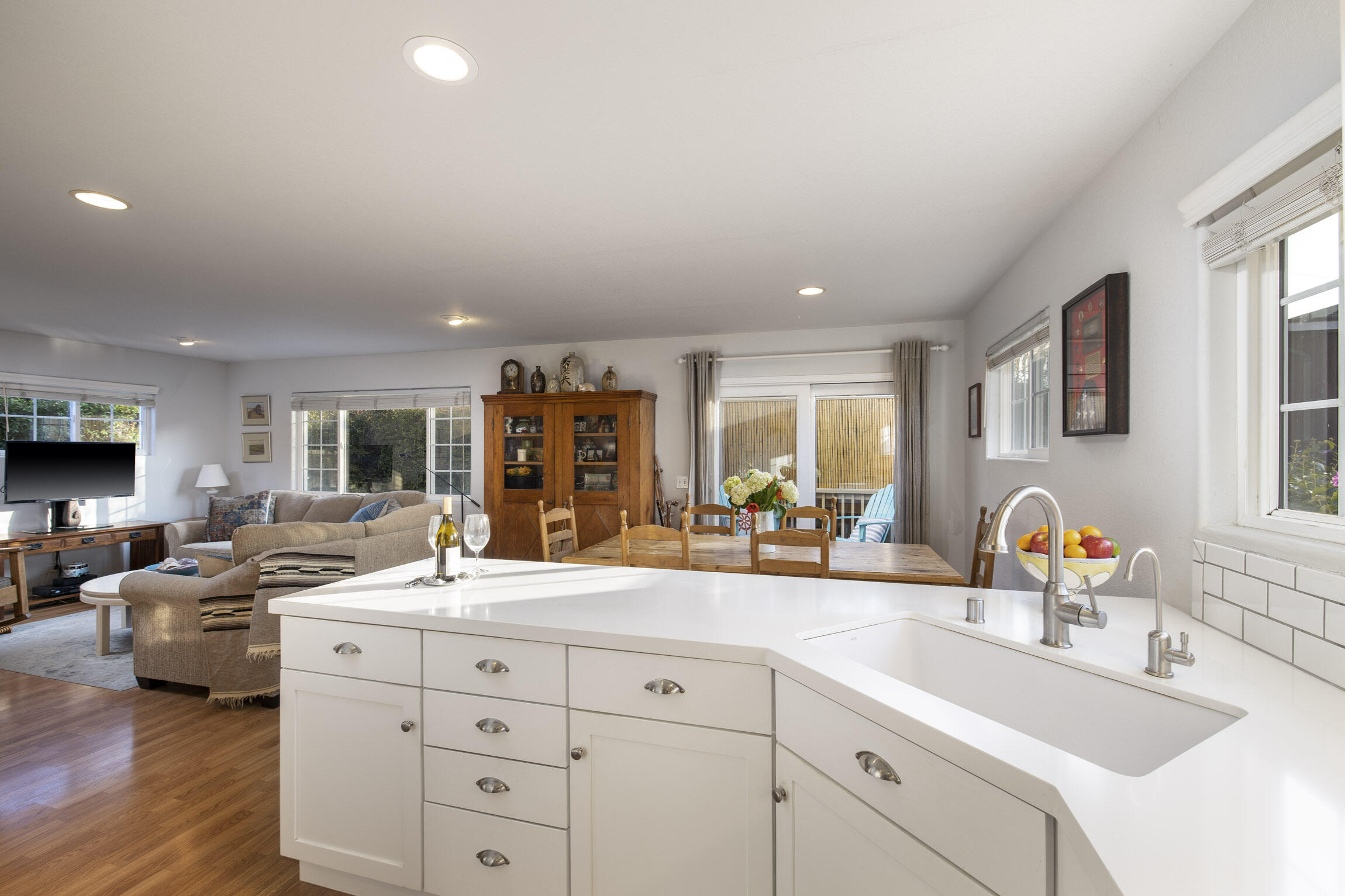 4731 4th Street Carpinteria, CA 93013 - Photo 11 of 21 Kitchen 2