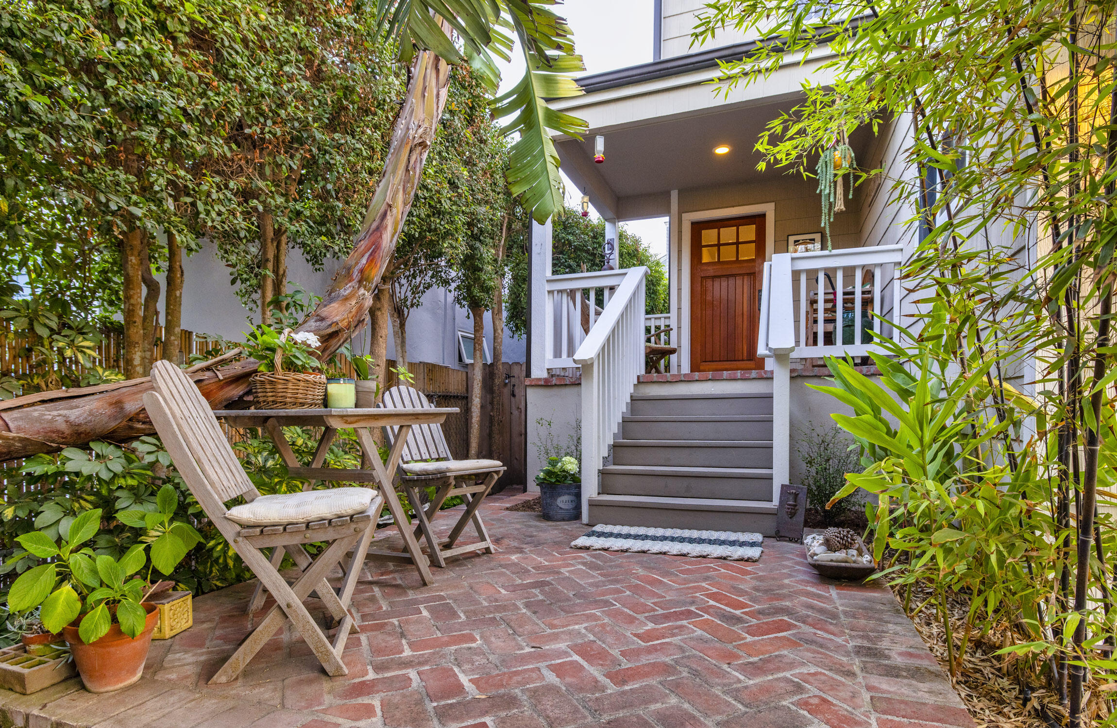 4731 4th Street Carpinteria, CA 93013 - Photo 5 of 21 Entrance