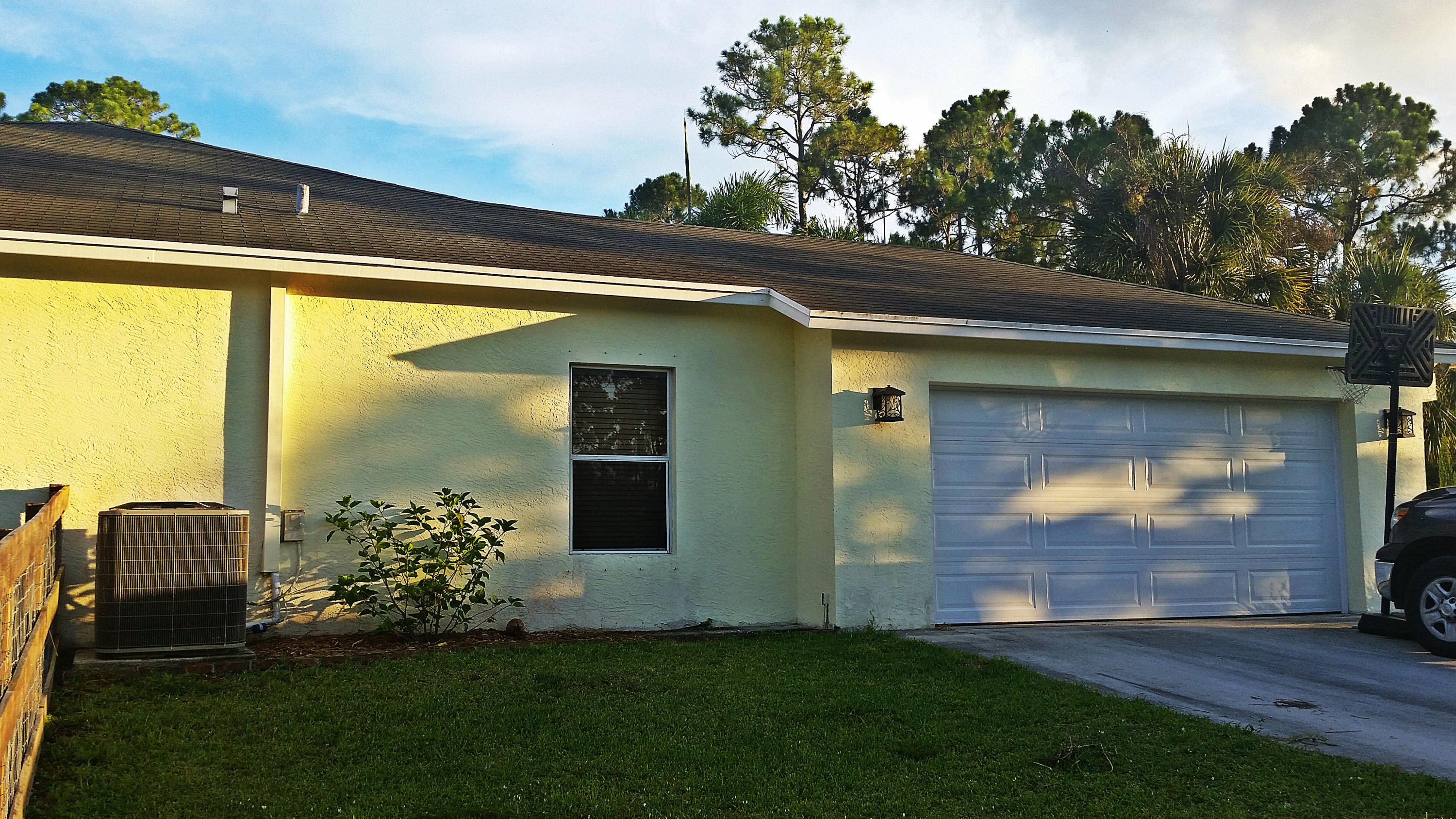 6098 Indian Trail Ranch Road Loxahatchee, FL 33470 - Photo 30 of 39 Garage