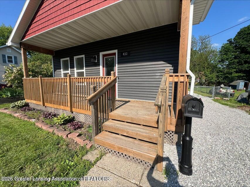 433 Prairie Street Charlotte, MI 48813 - Photo 2 of 26 02