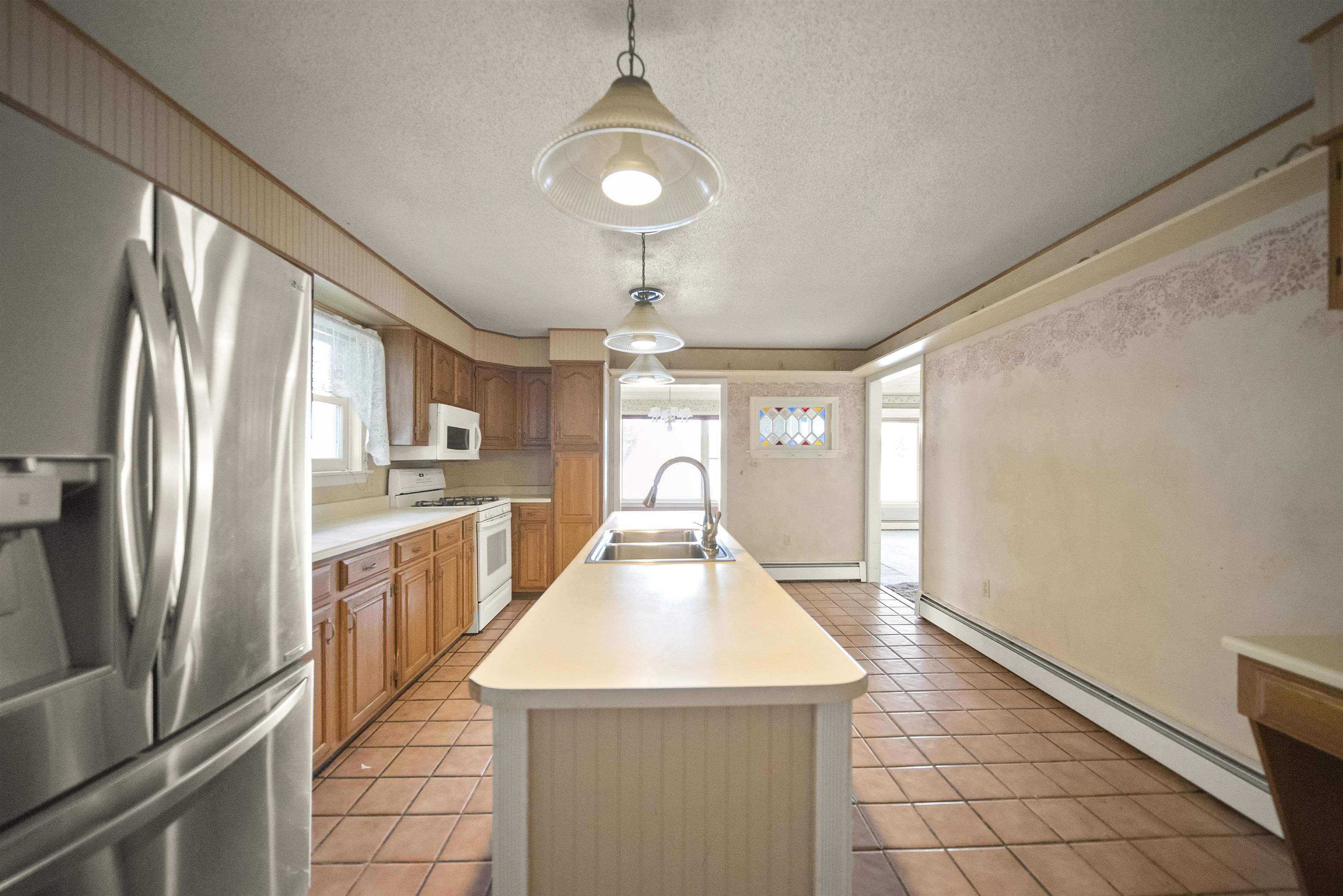 89 West Shore Road Windham, NH 03087 - Photo 5 of 39