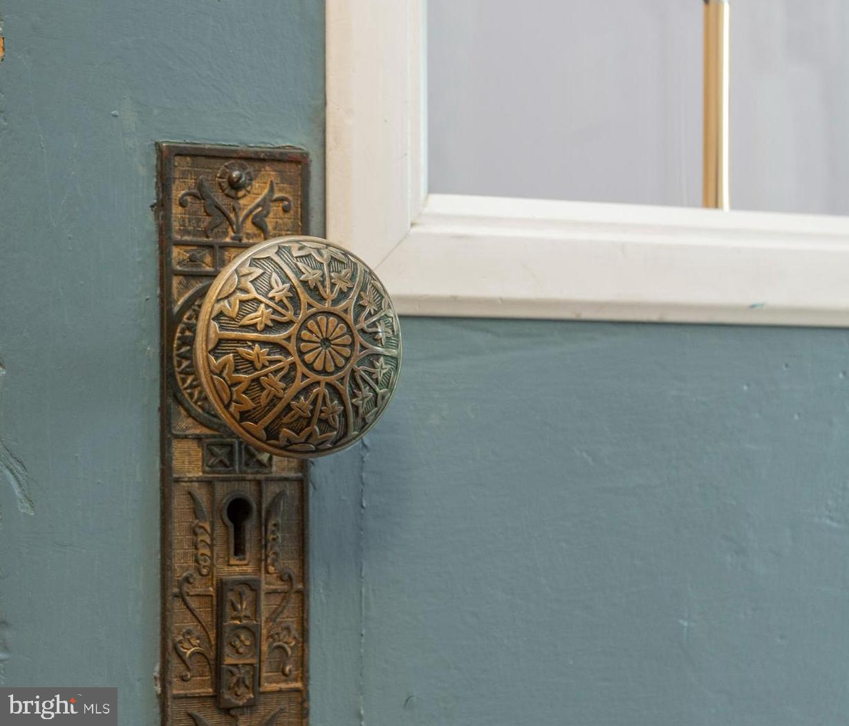 1328 Ashbourne Road Elkins Park, PA 19027 - Photo 3 of 32