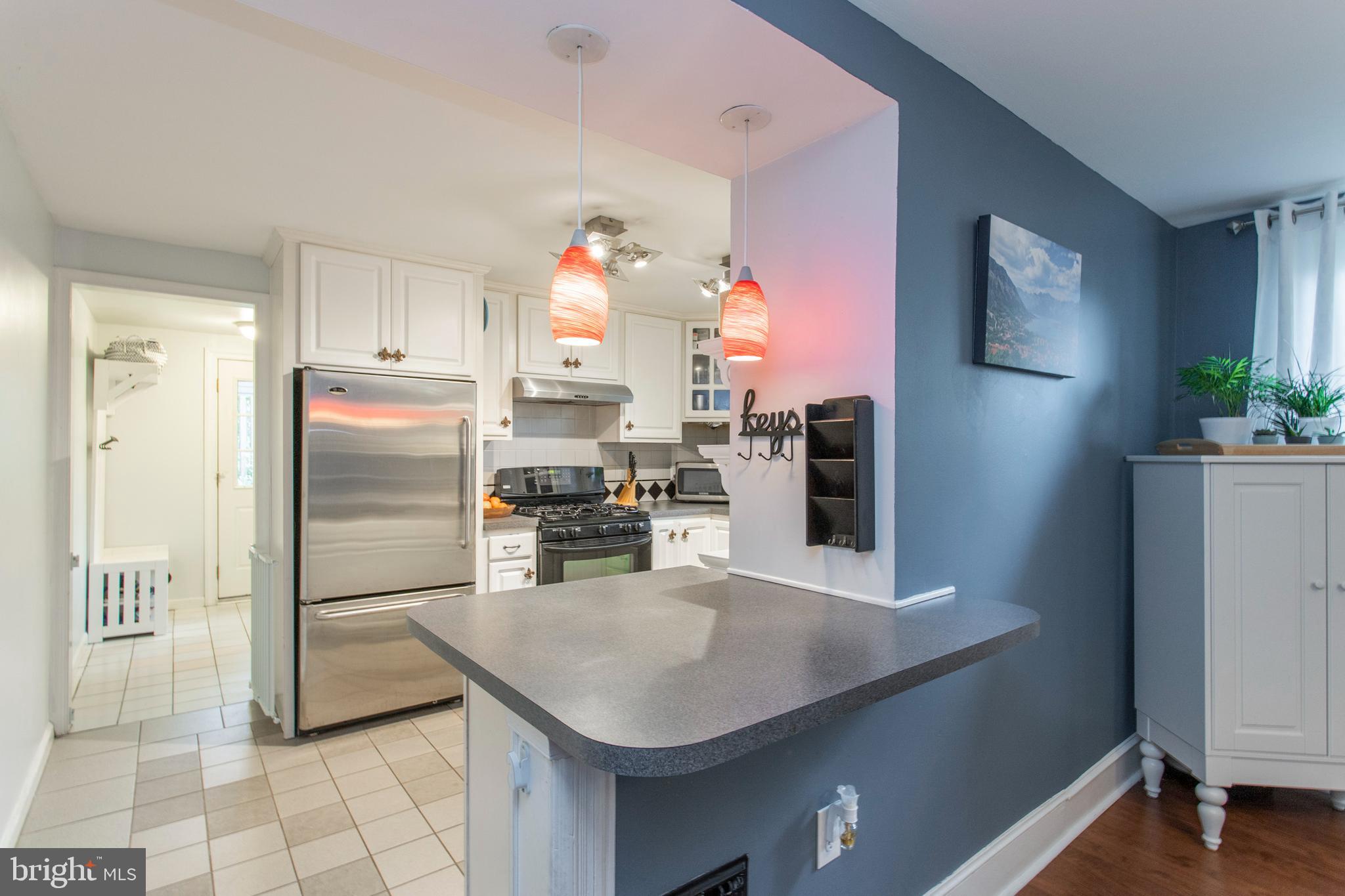 1328 Ashbourne Road Elkins Park, PA 19027 - Photo 10 of 32