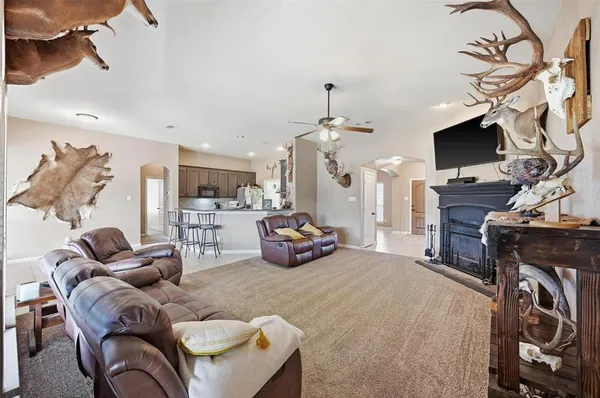 $472,500 | 144 Brady Coleman Lane, Springtown, TX 76082