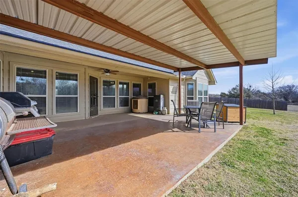 $472,500 | 144 Brady Coleman Lane, Springtown, TX 76082
